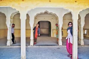 Heldags byomvisning i Jaipur: Amber Fort, bypalasset og guide