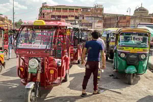 Jaipur: Yksityinen kokopäiväinen kaupunkikierros Tuk-Tukilla ja nouto