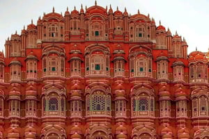 Jaipur: yksityinen koko päivän nähtävyyskierros autolla ja oppaalla