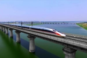 ジャカルタ発、高速鉄道でバンドン市内観光（シューッ）