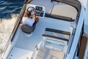 Yakarta: Yate privado a Asha Resort con pesca y snorkel