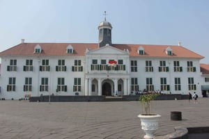 ДЖАКАРТА: СОВЕРШИТЕ ИНДИВИДУАЛЬНЫЕ ОДНОДНЕВНЫЕ ТУРЫ С ВОДИТЕЛЕМ АВТОМОБИЛЯ