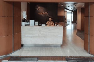 Dżakarta: Międzynarodowe lotnisko Soekarno-Hatta Dostęp do salonu Sapphire Lounge