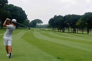 Jakarta: Suvarna Golf Experience w/ Caddies & Hotel Transfer