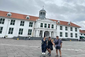 Jakarta Walking Tour: Explore Jakarta as the Locals do