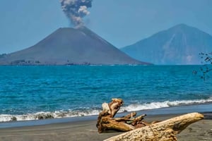 ジャカルタプライベート・クラカタウ火山ツアー