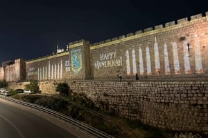 Kaupunkiin tutustuminen - NOT Classic Tour : Lue kuvaus