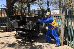 Экскурсия по алмазному руднику Куллинан