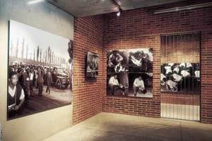 Soweto i Muzeum Apartheidu z tradycyjnym lunchem