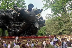 Almaty: rondleiding over de geschiedenis van de Tweede Wereldoorlog met toegang tot het museum