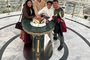 Byrundvisning i Astana: Certificeret privat guide + frokost + vinsmagning