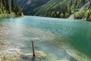 Von Almaty aus: Tour zum Kolsay-See, Charyn und Black Canyon