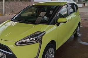 TRANSPORT TIL FLYPLASSER OG HOTELLER - I NAIROBI