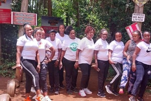 CAMP NDUNDA FALLS: ZJEŻDŻANIE NA LINIE, SPACER W KORONACH DRZEW I LUNCH