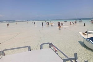 Пляж Диани: водная прогулка на лодке со стеклянным дном и сноркелинг