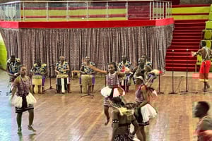 Из Найроби: слоновий приют, центр жирафов и Бомас