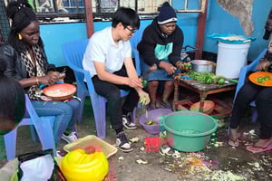 'Visita al barrio marginal de Kibera: Explora con un emprendedor social local'