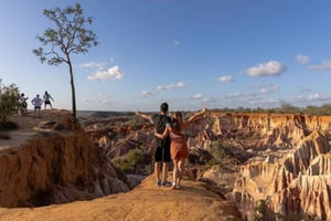 Malindi; Robinsonøen og frokost med fisk; Marafa Hell's Kitchen