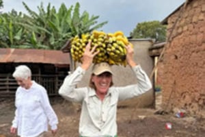 Meru: Banana Beer Brewing Class with Local Guide