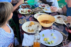 Mombasa: Vanhankaupungin kävelykierros ja ruoanlaittokurssi