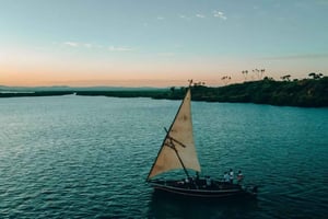 MOMBASA: CRUZEIRO DHOW AO PÔR DO SOL COM LANCHES E BEBIDAS