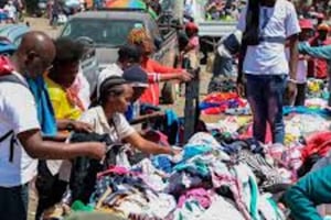 ナイロビ：ギコンバ市場ガイド付きウォーキングツアー