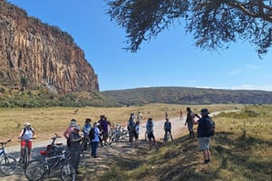 Nairobi: Lake Naivasha & Hell’s Gate National Park Day Trip