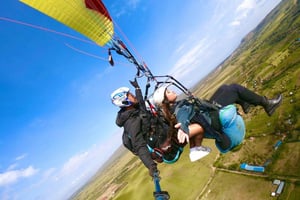 Nairobi: excursión de 1 día con parapente y tirolina en el bosque de Kereita
