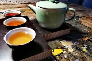 Nairobi: theefarmbezoek en workshop theeverwerking.