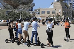 Passeio de scooter elétrico: Bairro Judeu - 2 horas de magia!