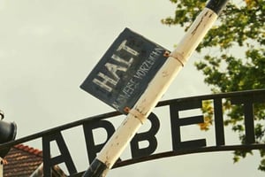 Tur med en lille gruppe fra Warszawa til Krakow og Auschwitz med frokost