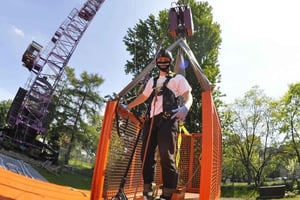 Cracovia: bungee jumping da una gru con foto opzionali