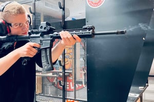 Campo de tiro em Cracóvia com instrutor