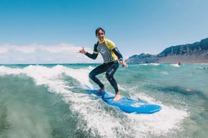 Lanzarote: Surflektioner i Famara, 2 eller 4 timmar