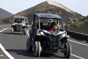 Lanzarote : 3 heures d'excursion en buggy avec vue sur le parc du volcan