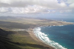 Lanzarote : Visite à pied des falaises et vallées du nord