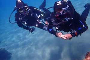Puerto del Carmen: Prova på dykning från stranden