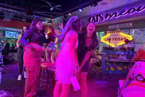 Downtown Las Vegas: Bar Crawl on Fremont St.