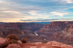 Depuis Las Vegas : Visite d'une demi-journée du Grand Canyon avec nuitée