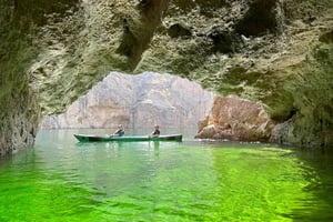 Las Vegas: Emerald Cave Kayak Tour from Willow Beach