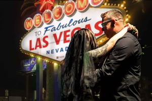 Las Vegas: Casamento/Renovação Tradicional ou Temático no Letreiro de Las Vegas