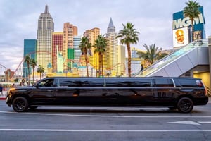 Las Vegas Limo Tour with Champagne and Nightclub Entry