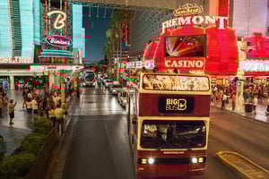 Las Vegas: Sightseeing Night Tour by Open-top Bus