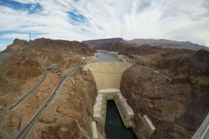 Las Vegas: Hoover-dammen, kraftverk og bro – tur for små grupper