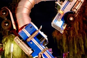 Passeio privativo de 2 horas em LV Limo Tour com champanhe e brindes de LV