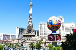 Wieża Eiffla bez kolejki i wycieczka prywatna po Paris Las Vegas