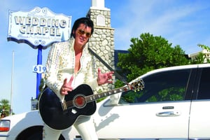 Vegas: casamento ou renovação de votos na Graceland Chapel com tema Elvis