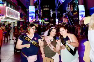 Dziwne, zwariowane doświadczenie w barze Fremont z koktajlami i zdjęciami