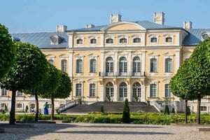 バルト海を探索：リガ - ヴィリニュス / ヴィリニュス - リガ日帰り旅行