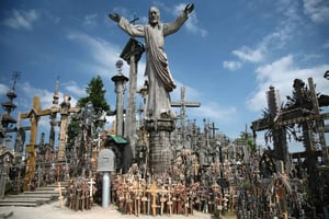 Riiasta: Ristien kukkula, Bauska & Rundale kokopäiväretki